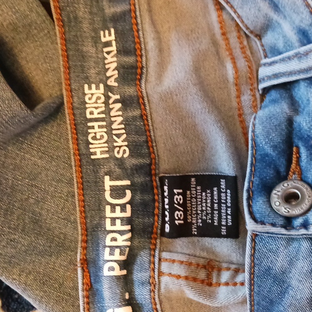 S.O.N.G Jeans - Picture 8 of 8